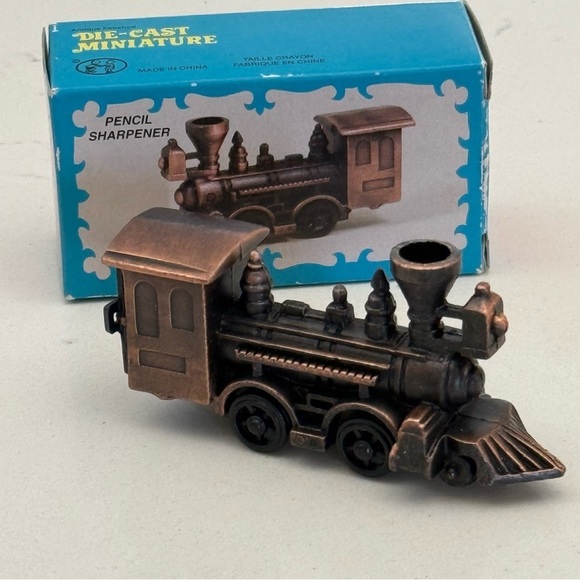 Diecast Miniature Camera & Railroad Locomotive Pencil Sharpeners - Picture 2 of 12